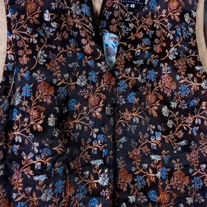 Super cute flowery vine brown sz med stylish dress
